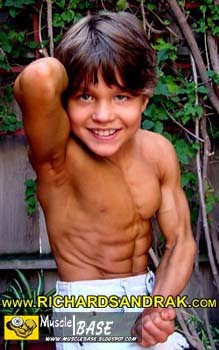 Richard Sandrak ( Little Hercul...